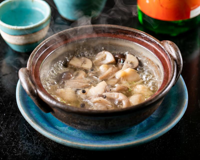 夜裏其の5　ふぐのアヒージョ　1200円